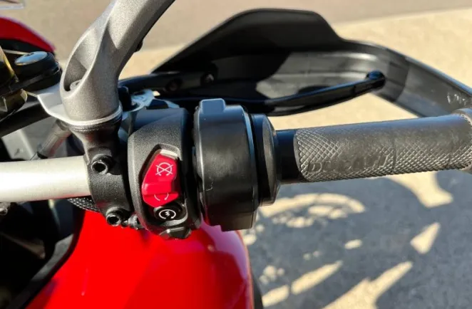 DUCATI V4 S 1160 Travel & Radar + options