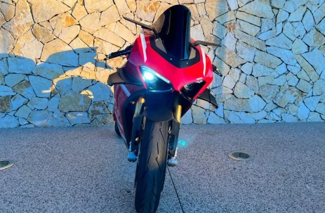 DUCATI V4 1103 S V4S avec une garantie 24 mois