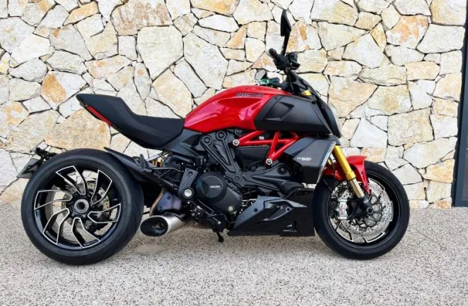 DUCATI 1260 S options Termignioni et jantes