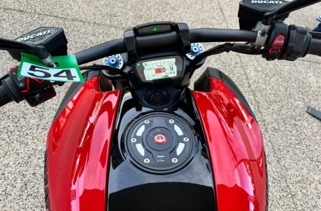 DUCATI 1260 S options Termignioni et jantes