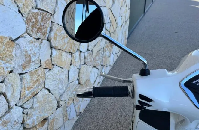 VESPA 125  Classic avec top case