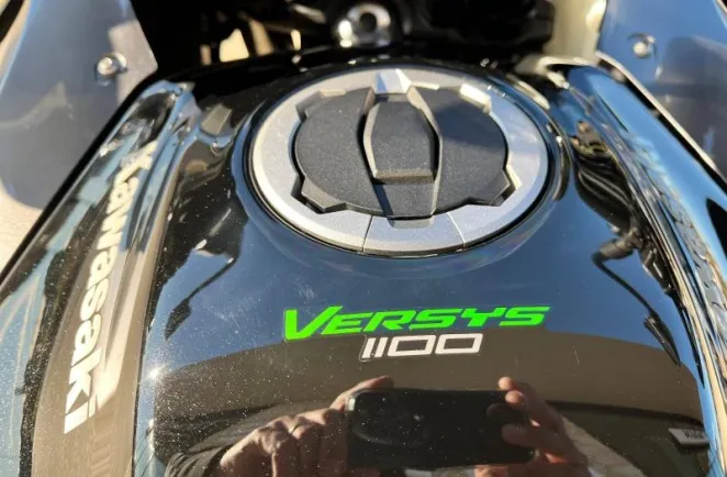 KAWASAKI 1100 SE 2025