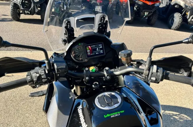 KAWASAKI 1100 SE 2025