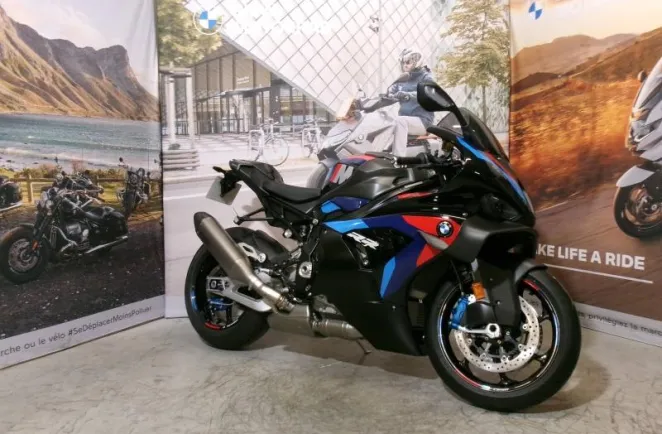 BMW M 1000 RR 2025