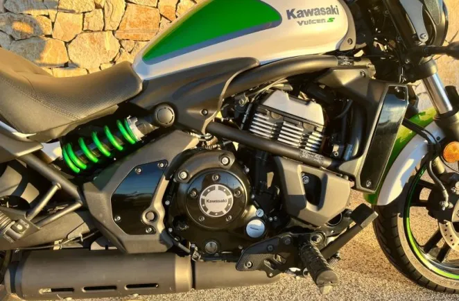 KAWASAKI 650 ABS 2016