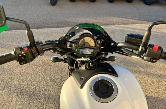 KAWASAKI 650 ABS 2016