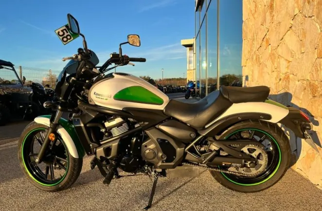 KAWASAKI 650 ABS 2016