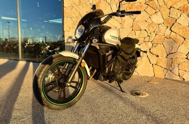 KAWASAKI 650 ABS 2016