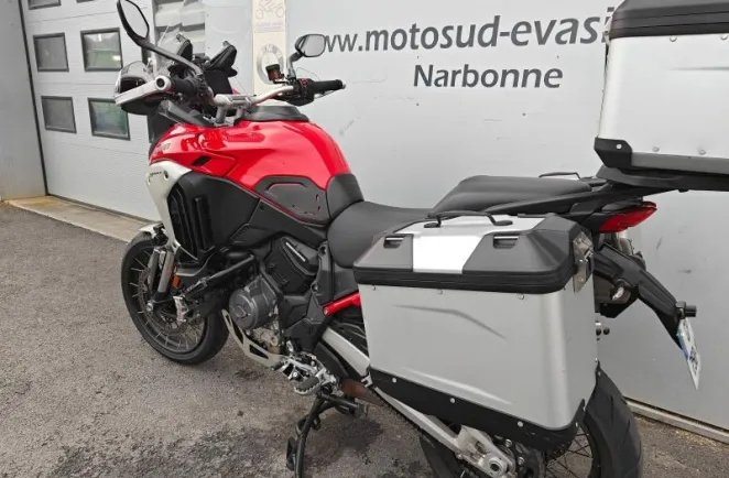 DUCATI V4 Rally 1160 Adventure Travel & Radar