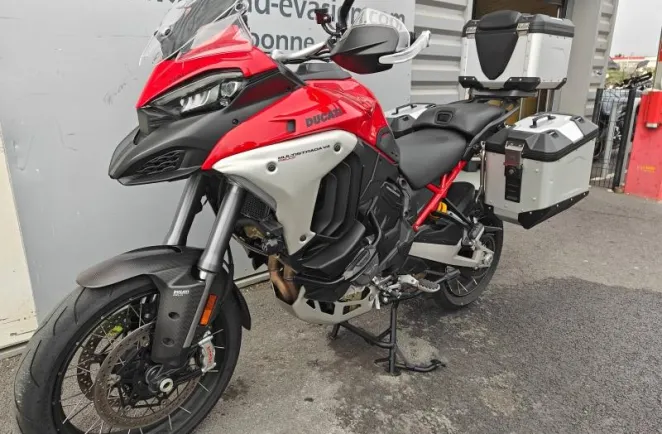 DUCATI V4 Rally 1160 Adventure Travel & Radar