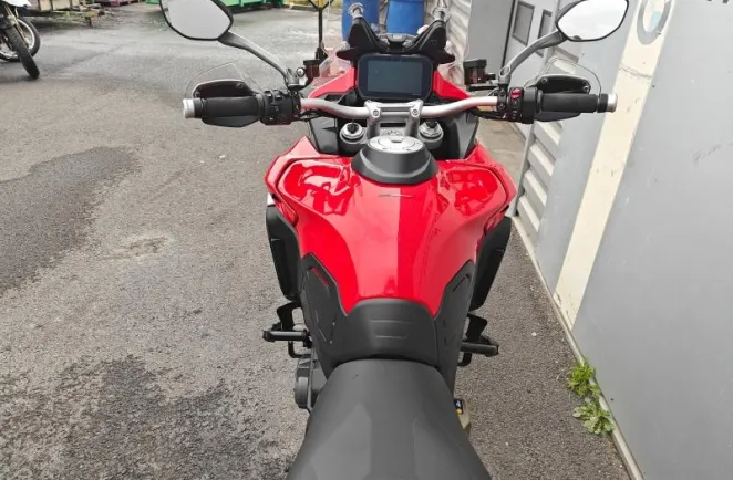 DUCATI V4 Rally 1160 Adventure Travel & Radar