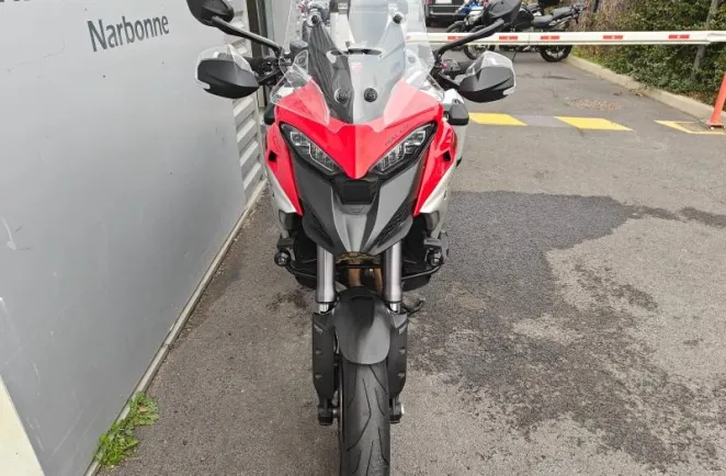 DUCATI V4 Rally 1160 Adventure Travel & Radar