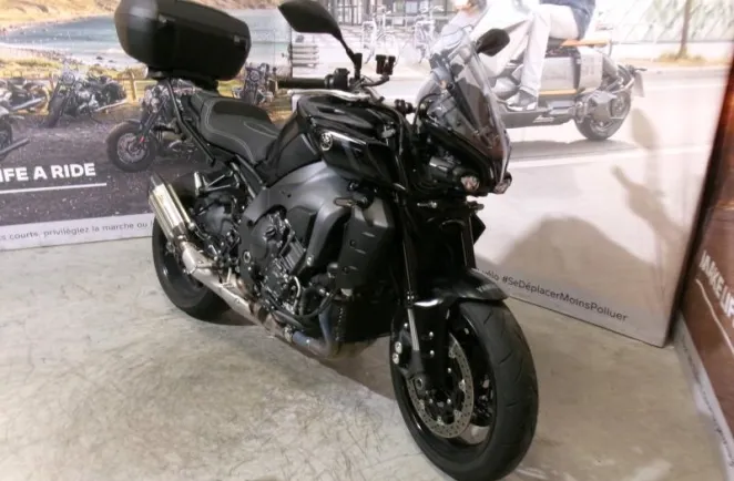 YAMAHA MT-10 1000 2024