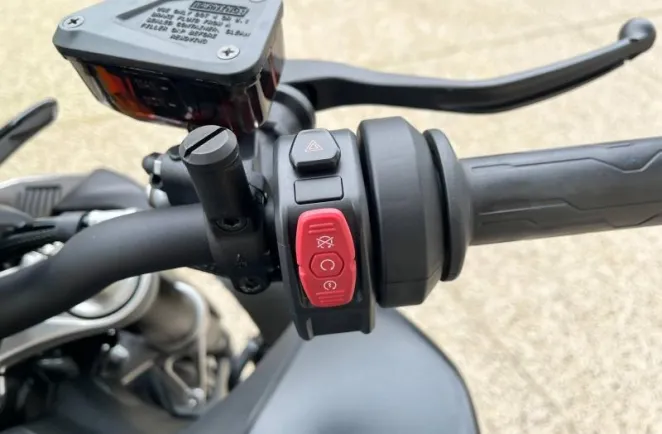 CF MOTO 800 A2 + OPTION