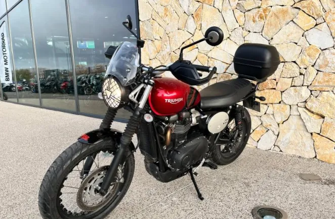 TRIUMPH 900 A2 AVEC BEAUCOUP D'OPTIONS