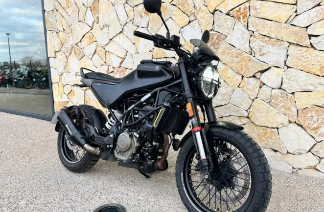 HUSQVARNA 125 2023 avec 2763 km