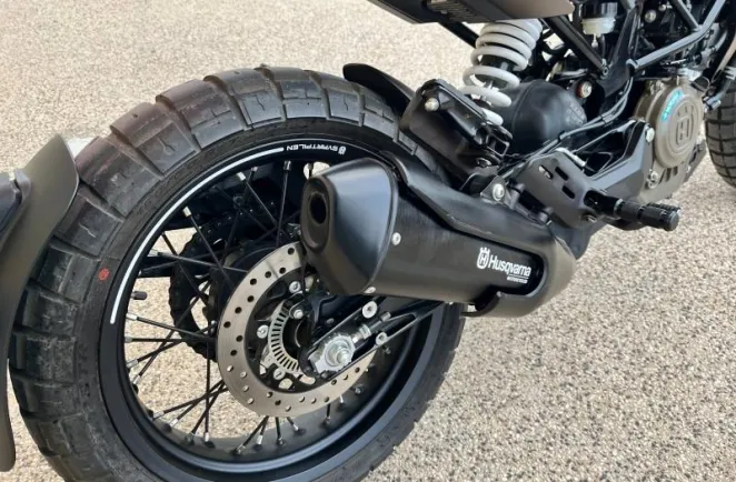 HUSQVARNA 125 2023 avec 2763 km