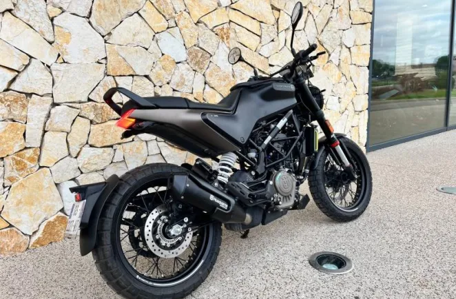 HUSQVARNA 125 2023 avec 2763 km