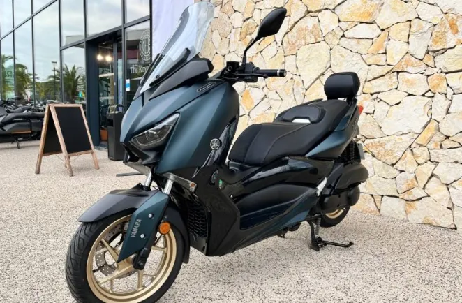YAMAHA 125 Tech MAX