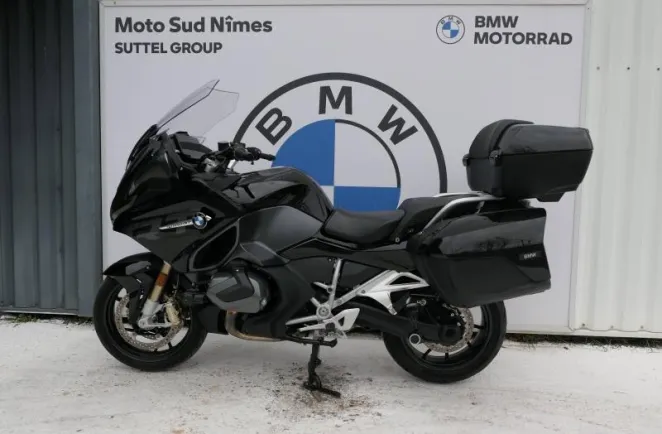 BMW 1250 RT Style Triple Black Finition Pro + Top Case