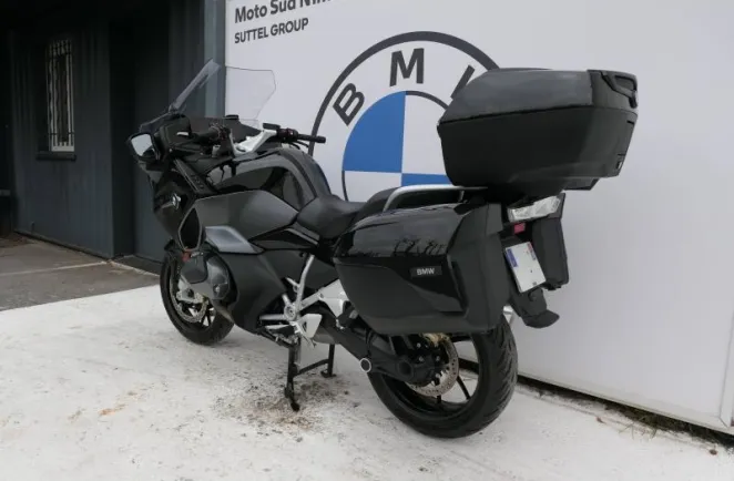 BMW 1250 RT Style Triple Black Finition Pro + Top Case