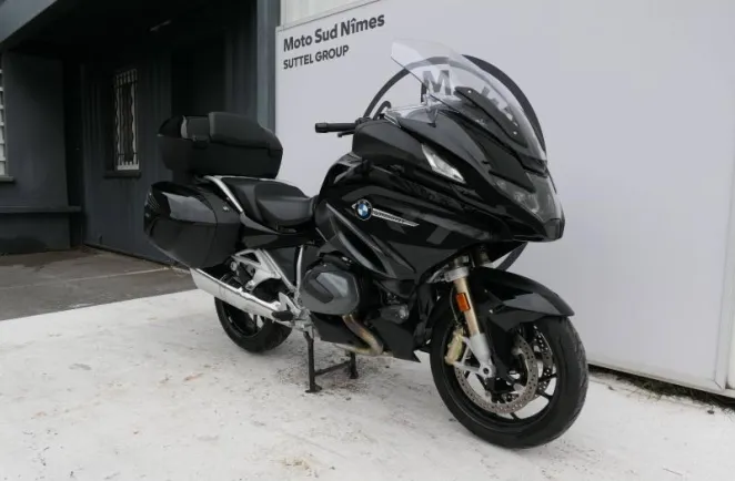 BMW 1250 RT Style Triple Black Finition Pro + Top Case