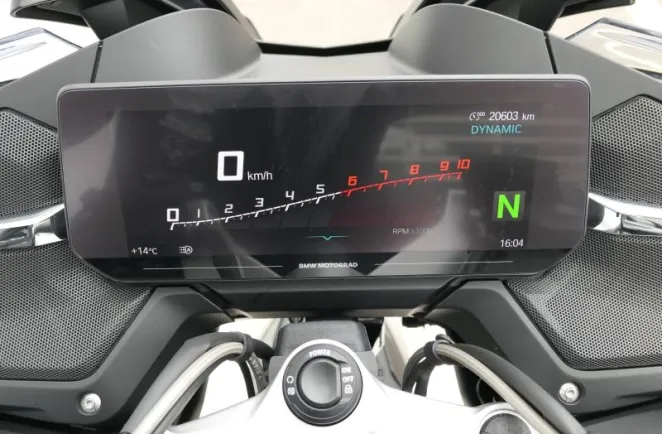 BMW 1250 RT Style Triple Black Finition Pro + Top Case