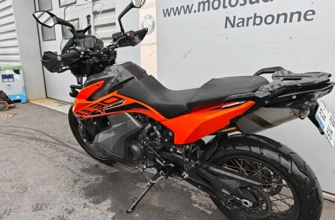 KTM 890 2024