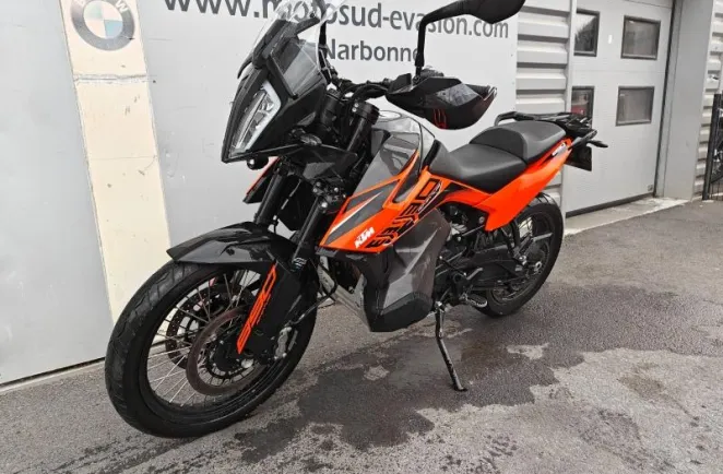 KTM 890 2024