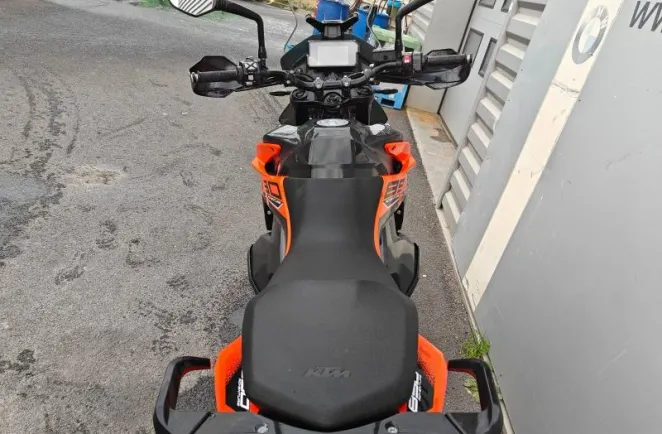 KTM 890 2024