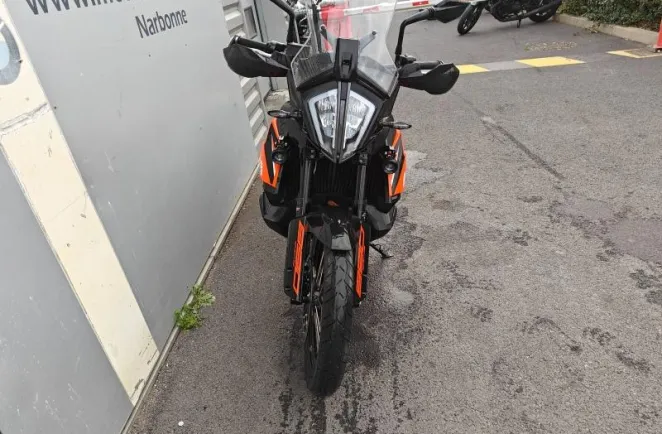 KTM 890 2024