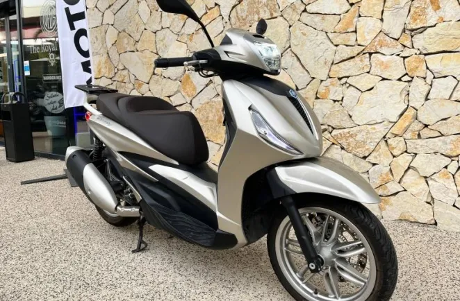 PIAGGIO 300 HPE ABS-ASR