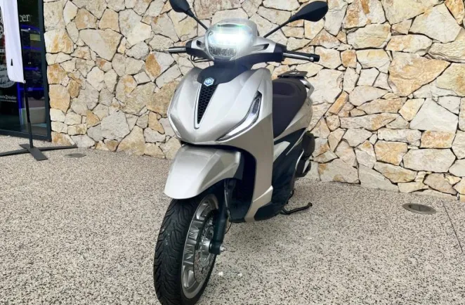 PIAGGIO 300 HPE ABS-ASR