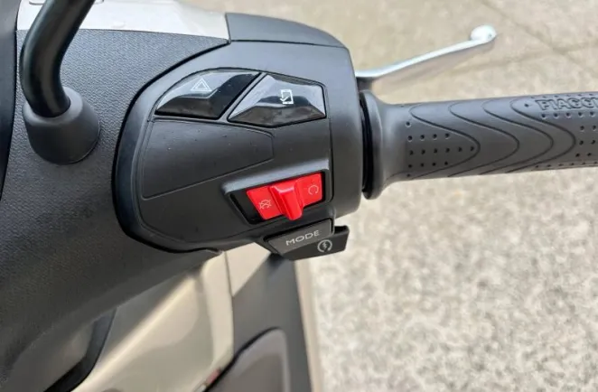 PIAGGIO 300 HPE ABS-ASR