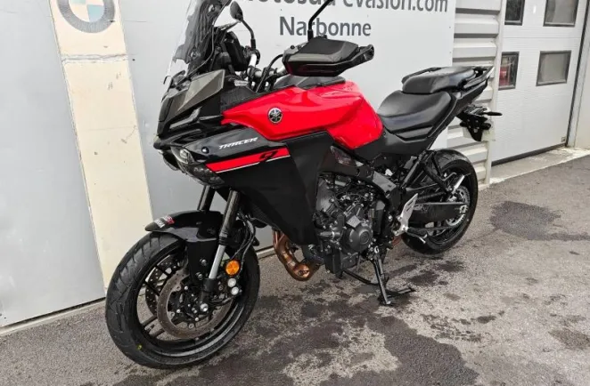 YAMAHA 9 900