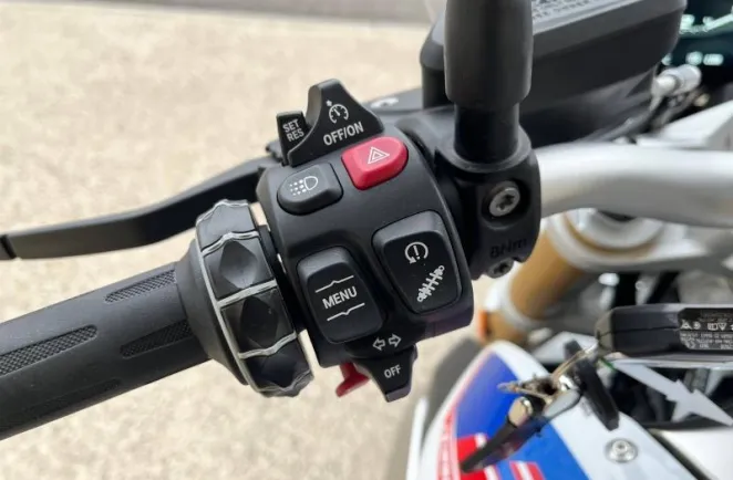 BMW 1250 R FULL PACK + OPTIONS