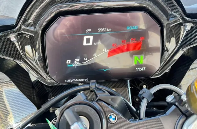 BMW 1000 RR Avec ligne Racing Akra + origine Akra