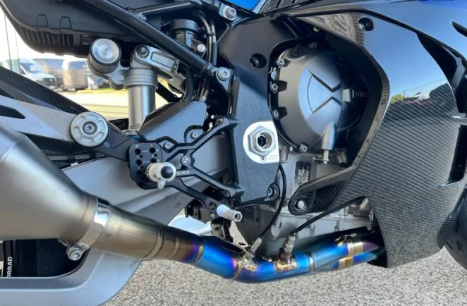 BMW 1000 RR Avec ligne Racing Akra + origine Akra