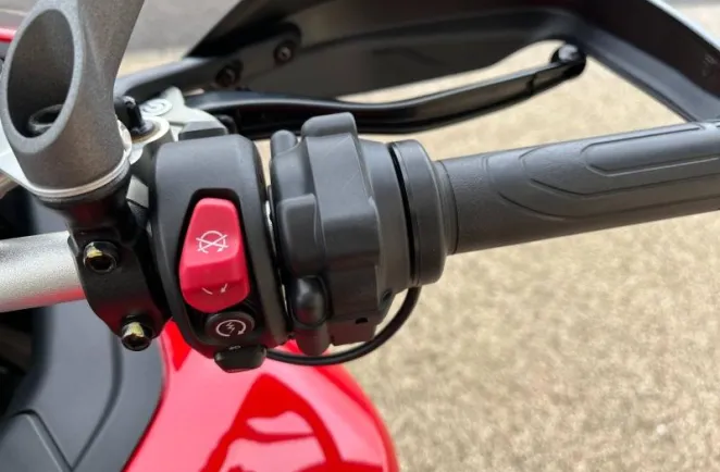 DUCATI Multistrada V2 890 + OPTIONS