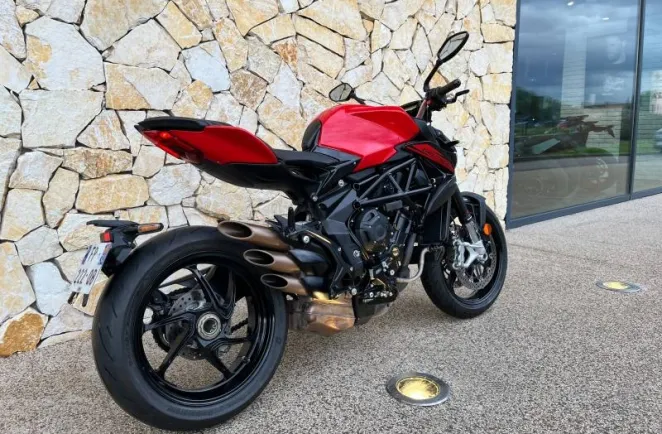 MV-AGUSTA 800  EAS  A2