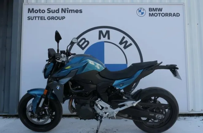 BMW 900 R A2 2025 Style Triple Black + Shifter