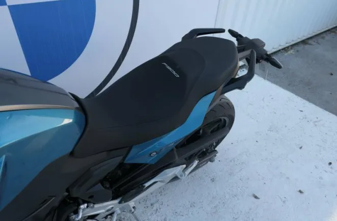 BMW 900 R A2 2025 Style Triple Black + Shifter