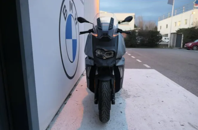 BMW 400 X Pack Confort + Top Case