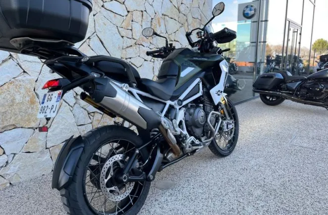 TRIUMPH 1200 Rally Pro