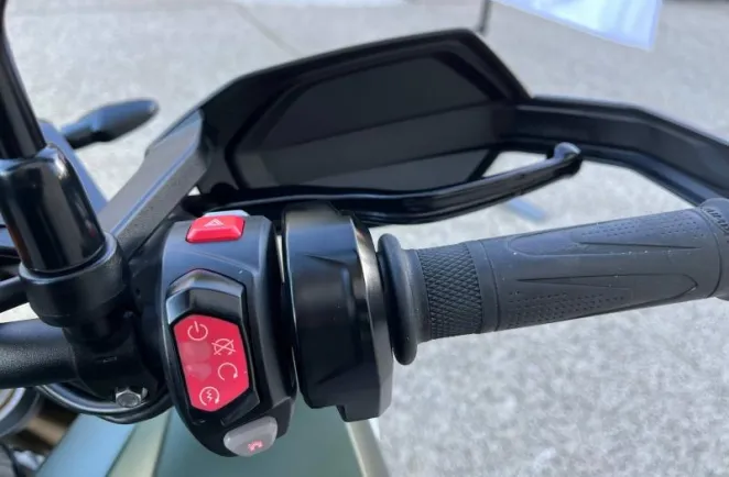 TRIUMPH 1200 Rally Pro