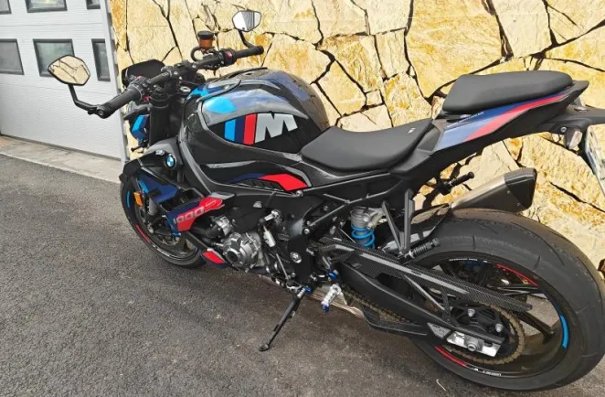 BMW 1000 R ( m1000r )