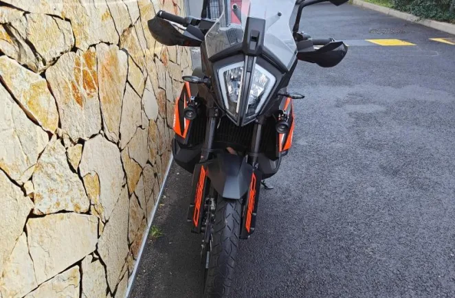 KTM 890 2024