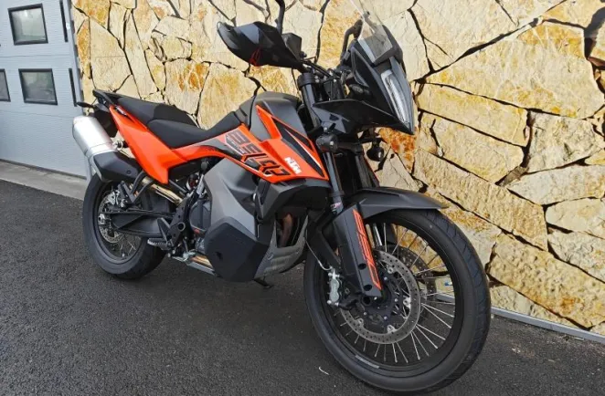 KTM 890 2024