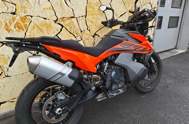 KTM 890 2024