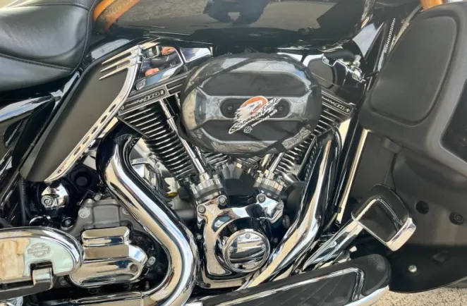 HARLEY-DAVIDSON TOURING ELECTRA GLIDE 1800 ULTRA LIMITED CVO FLHTKSE